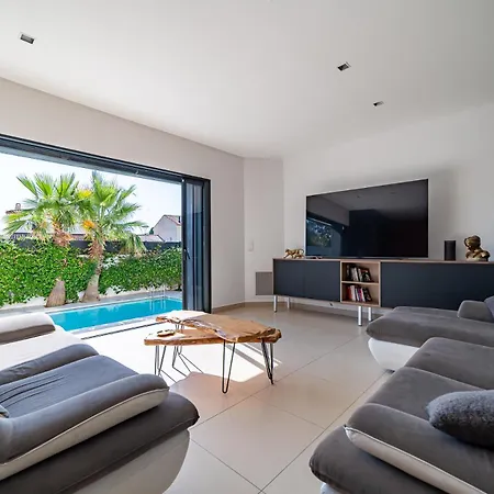 De Luxe Sud De La France - - Piscine - Jacuzzi Villa Lattes